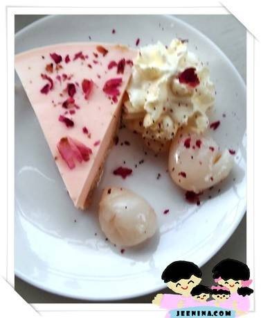 ชีสเค้กลิ้นจี่