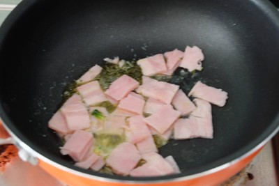 how to cook ข้าวผัดแฮม เมนูง่ายๆเพียง 5 นาที how to cook ข้าวผัดแฮม เมนูง่ายๆเพียง 5 นาที