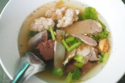 ก๋วยเตี๋ยว ต้มเลือดหมูนายใช้ ลาดพร้าว