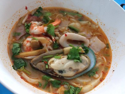 เส้นปลาต้มยำ