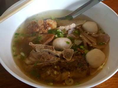 เกาเหลาทุกอย่างพิเศษ