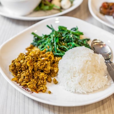 ข้าวแกงครัวคุณลุง The Jas ลาดพร้าววังหิน