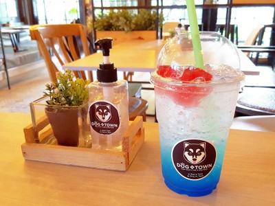 Blue Lemon Strawberry Jelly Soda(115฿)