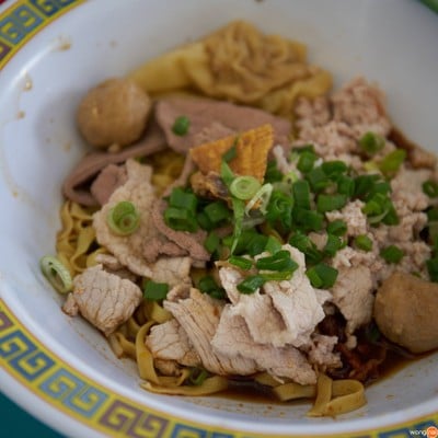 เมนูของร้าน Tai Hwa Pork Noodle