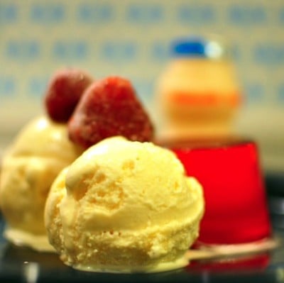 ไอติมยาคูลท์ เปรี้ยว หวาน กำลังดี ไอติมยาคูลท์ เปรี้ยว หวาน กำลังดี