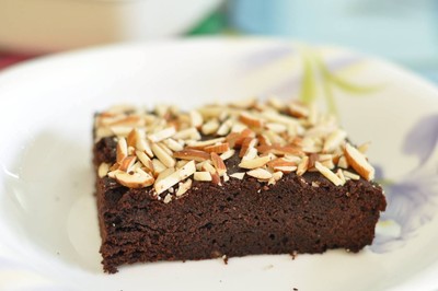 วิธีทำ Brownie ง่ายๆ ด้วย Microwave วิธีทำ Brownie ง่ายๆ ด้วย Microwave