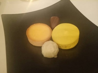 อาหาร หรือ เครื่องดื่ม