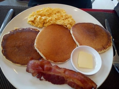 อาหาร หรือ เครื่องดื่ม