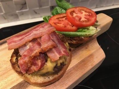 วิธีทำ The Perfect Burger สูตรเบอร์เกอร์สุดอร่อย วิธีทำ The Perfect Burger สูตรเบอร์เกอร์สุดอร่อย