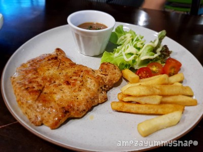 ซีซั่นสเต็ก (SEASON STEAK) ซีซั่นสเต็ก (SEASON STEAK)