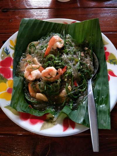 ชะอมผัดวุ้นเส้น