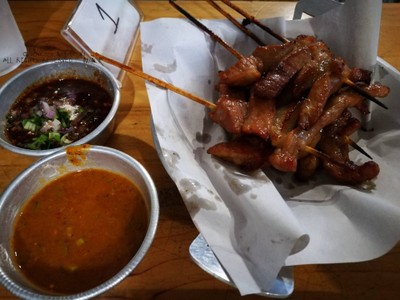 หมูปิ้งไม้ละ10