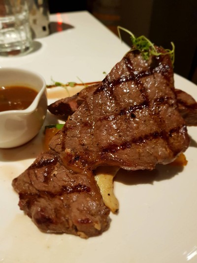 เนื้ออะไรสักอย่าง