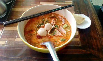 บะหมี่ต้มยำน้ำข้น