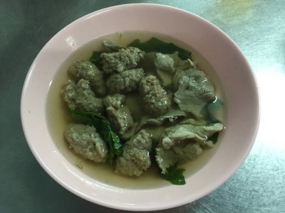 เกาเหลาสามหมู (หมูสับ หมูชิ้น หมูกรอบ)