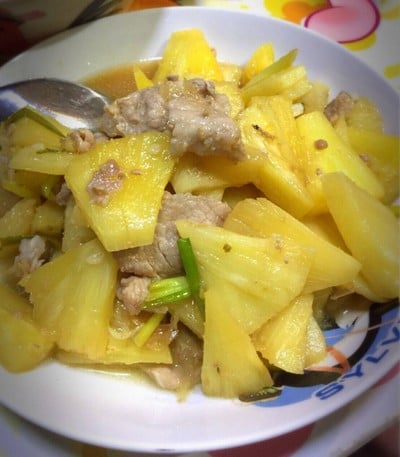 ผัดสัปปะรดกับหมู