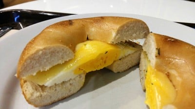 Egg&Cheddar Bagel