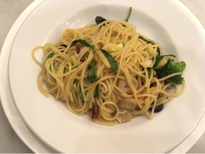 Spaghetti Olio เจ