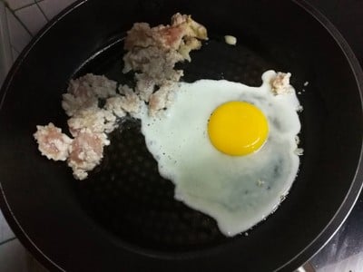 วิธีทำ มาม่าต้มยำแห้งผัดหมูสับ วิธีทำ มาม่าต้มยำแห้งผัดหมูสับ