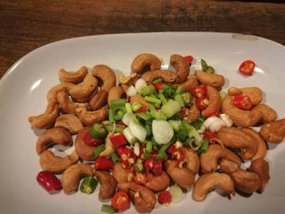 ยำเม็ดมะม่วง