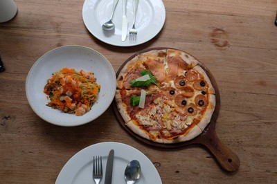 อาหาร หรือ เครื่องดื่ม