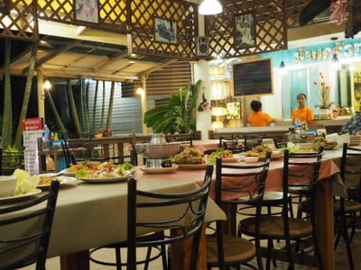 บรรยากาศ บ้านครัวทะเล ชะอำ ชะอำ