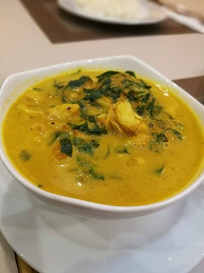 แกงคั่วปูใบชะพลู