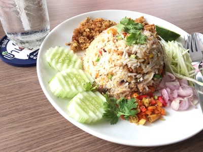 ข้าวผัดปลาทูฟู