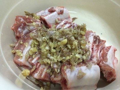 วิธีทำ ซี่โครงหมูกระเทียมพริกไท วิธีทำ ซี่โครงหมูกระเทียมพริกไท