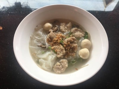 วิธีทำ ก๋วยเตี๋ยวเส้นใหญ่น้ำใส วิธีทำ ก๋วยเตี๋ยวเส้นใหญ่น้ำใส