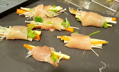 วิธีทำ สุกี้แห้งไก่ม้วน วิธีทำ สุกี้แห้งไก่ม้วน