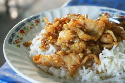 อาหาร หรือ เครื่องดื่ม