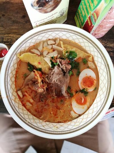 ราเมงเกี๊ยวกุ้งต้มยำ