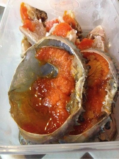 อ้วนกลม ปลาทู-ปูไข่ดอง อ้วนกลม ปลาทู-ปูไข่ดอง