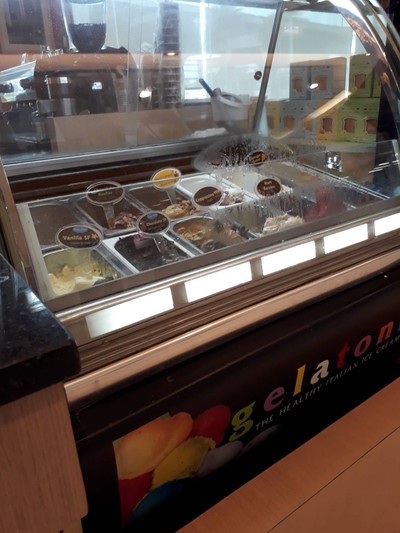 อาหาร หรือ เครื่องดื่ม