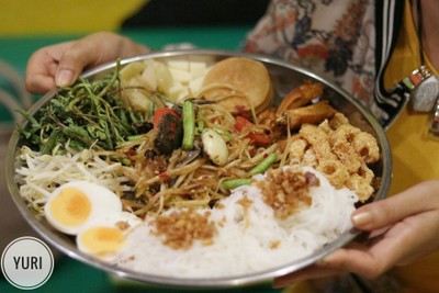 ส้มตำถาด (ปูปลาร้า)