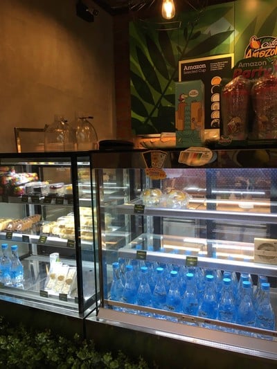 อาหาร หรือ เครื่องดื่ม