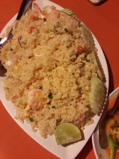 ข้าวผัดทะเลใหญ่