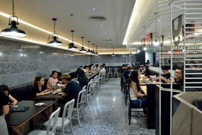 บรรยากาศ Bonchon Korean Fried Chicken (บอนชอนไก่ทอดเกาหลี) ซีคอนสแควร์
