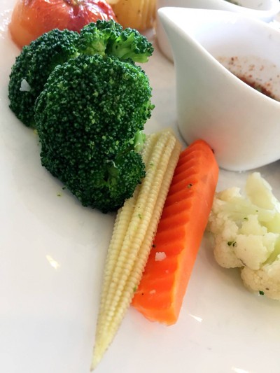 ซี่โครงแกะย่างซอสมิ้นส์