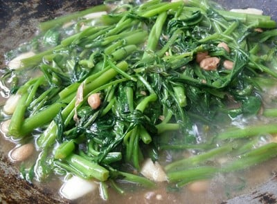 วิธีทำ ผักบุ้งผัดน้ำมันหอย วิธีทำ ผักบุ้งผัดน้ำมันหอย