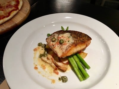 อาหาร หรือ เครื่องดื่ม