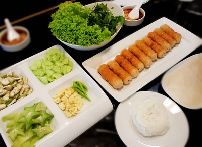อาหาร หรือ เครื่องดื่ม