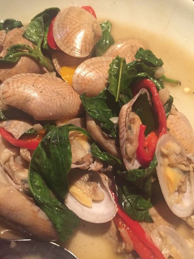 หอยผัดใบโหระพา