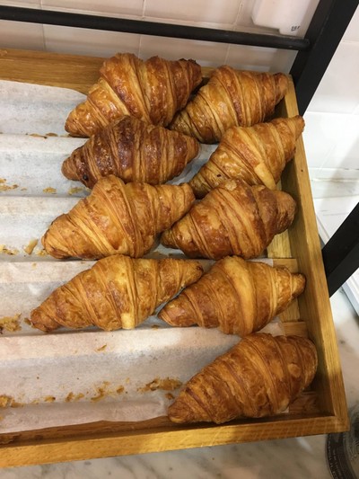 PLAIN CROISSANT