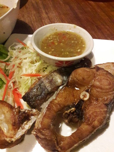 ปลาค้าวทอดน้ำปลา