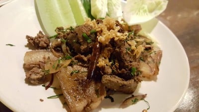 ลาบคั่วหมู