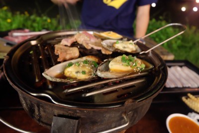 อาหาร หรือ เครื่องดื่ม