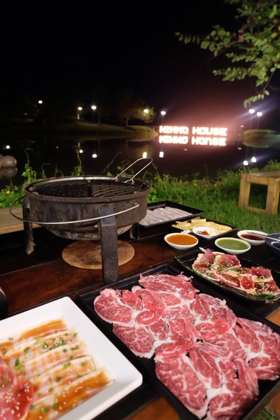 อาหาร หรือ เครื่องดื่ม