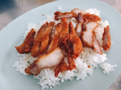 เมนูของร้าน เล่าสี่ เกาเหลาเลือดหมู หมูทอด